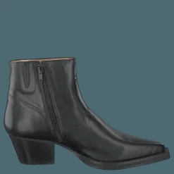 Angulus Ankle Boot. Black