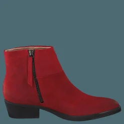 Sneaky Steve Dashed Red