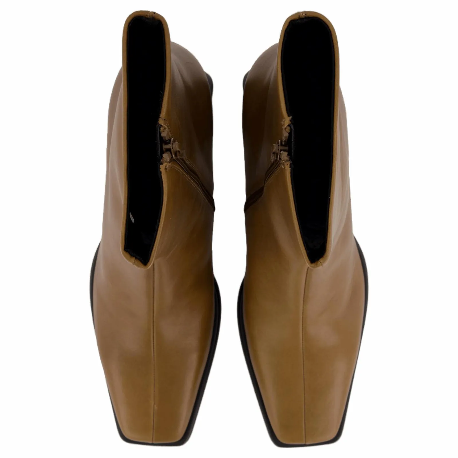 Vagabond Hedda Sepia