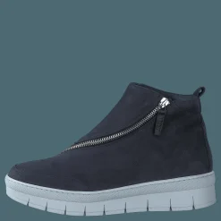 Nude of Scandinavia Hilda Longbeach / Luna Blue