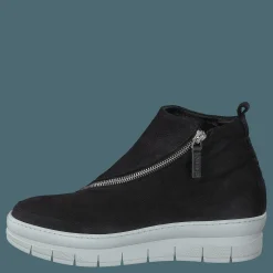 Nude of Scandinavia Hilda Longbeach Nero