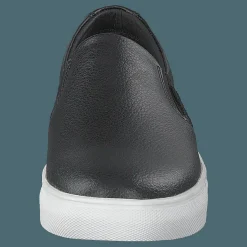 Sköna Marie Isobel Black