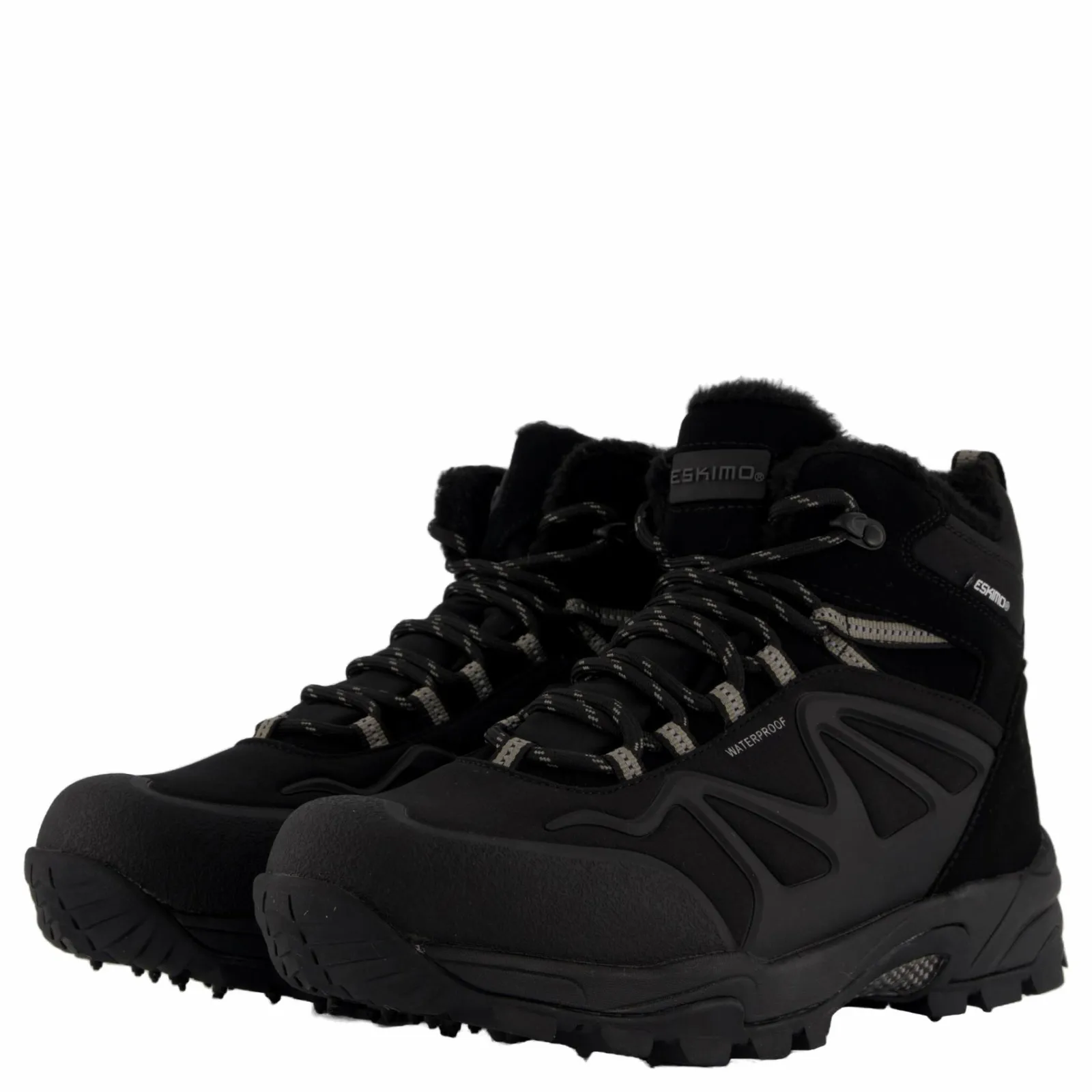 Eskimo Kirbie M Studs Black