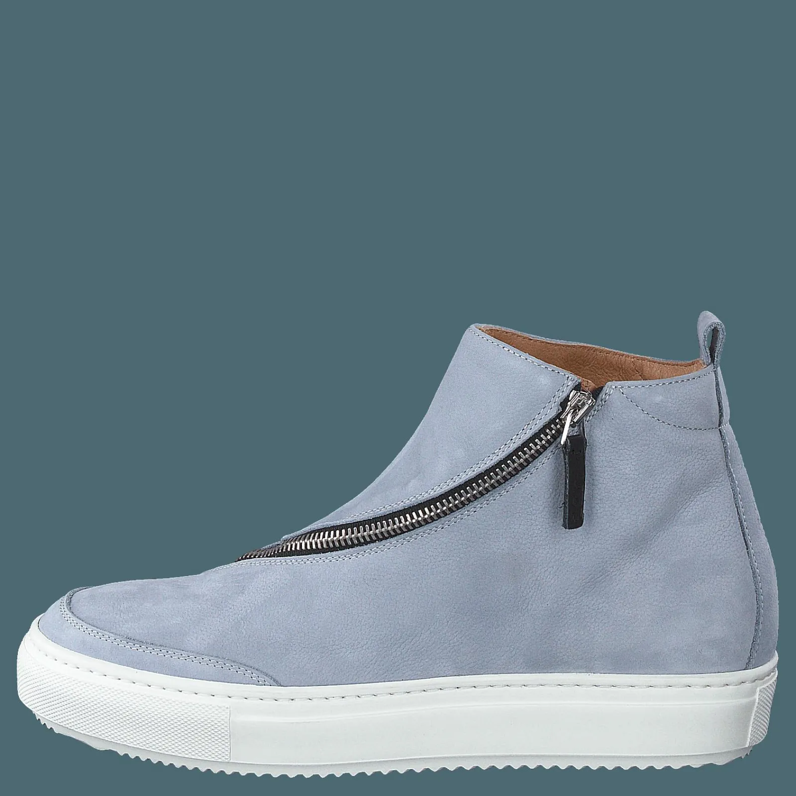 Nude of Scandinavia Lotta Cod / Avion