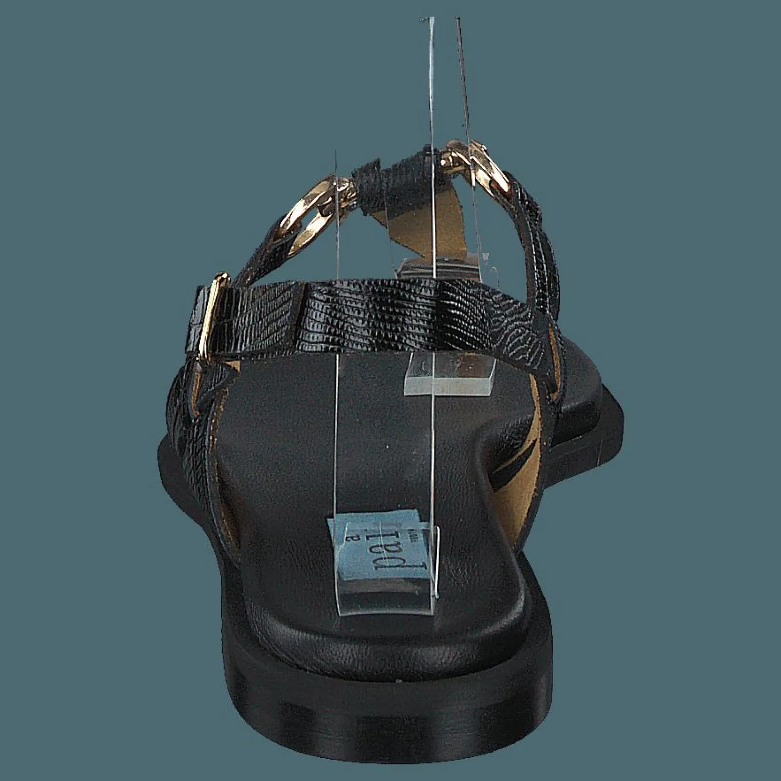 A Pair Simpel String Sandal Black