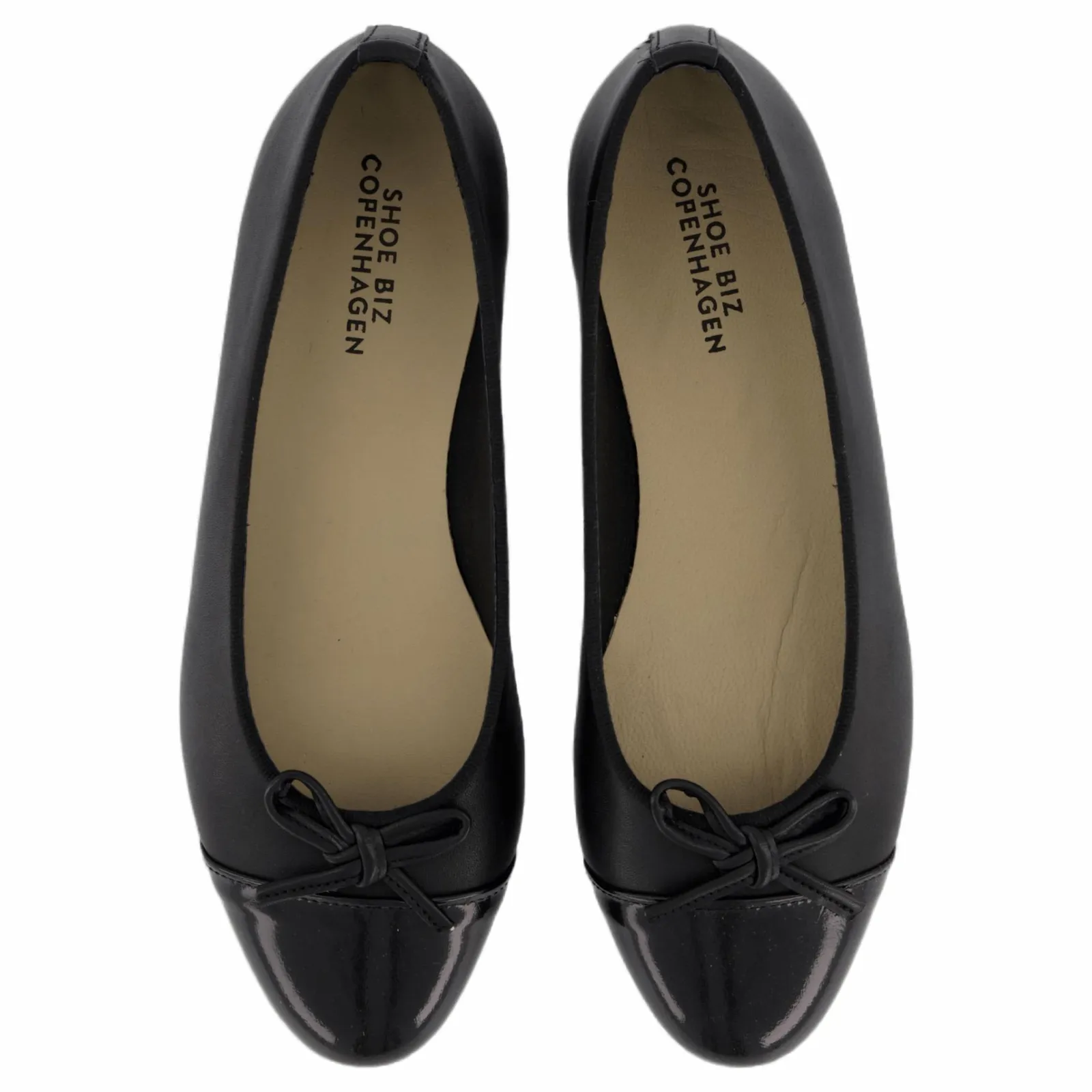 Shoe Biz Stine Black