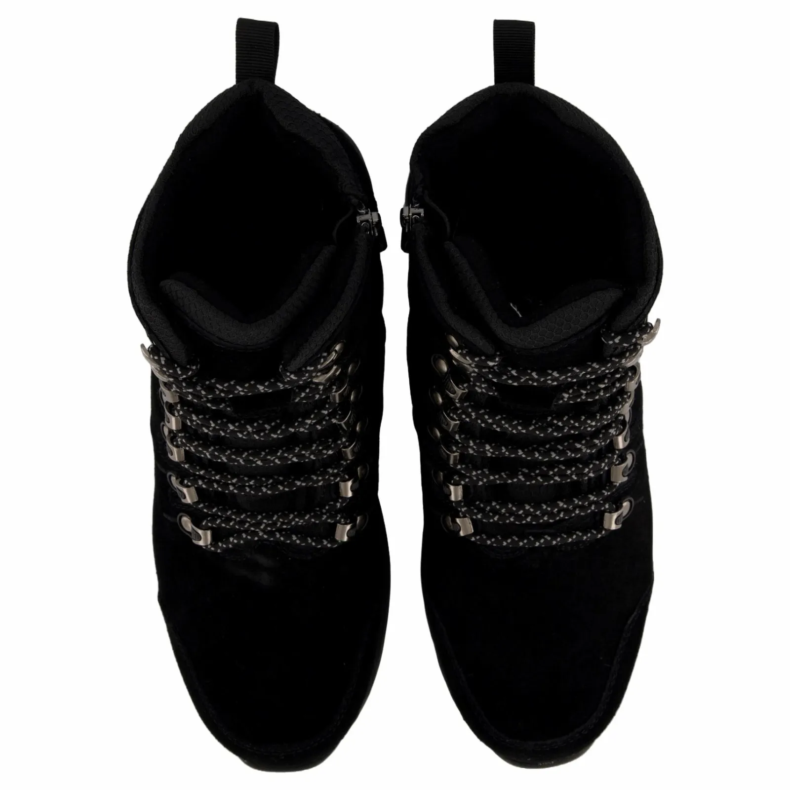 Eskimo Woodford L Studs Black